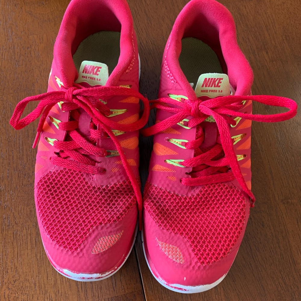 Nike free 5.0 running shoes